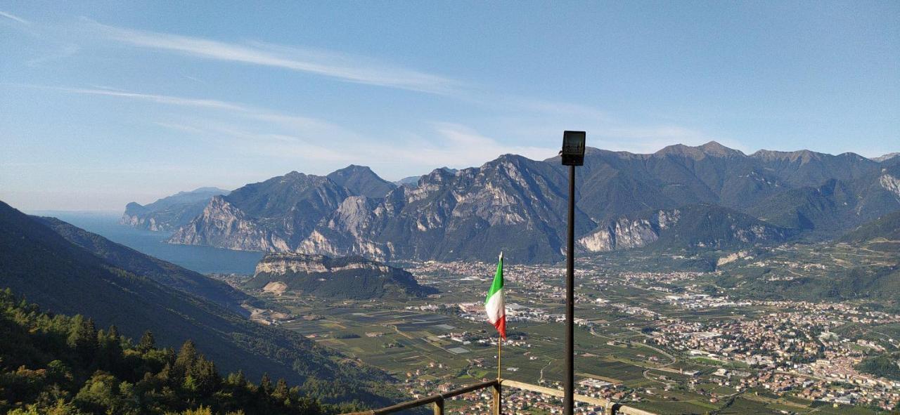 Casavarone Riva del Garda Exterior photo